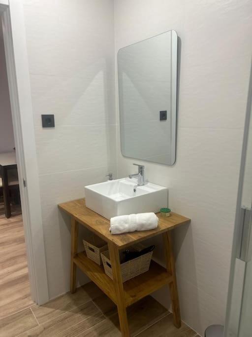 Coqueto Apartamento Cerca Del Casco Viejo Con Garaje Gratis Bilbao Luaran gambar